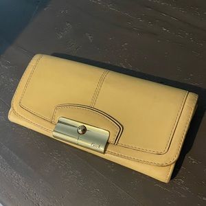 Coach Wallet Yellow Leather